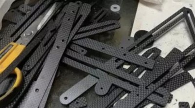 Txoj kev sib txawv ntawm kev sib txuas cov khoom siv carbon fiber ntau